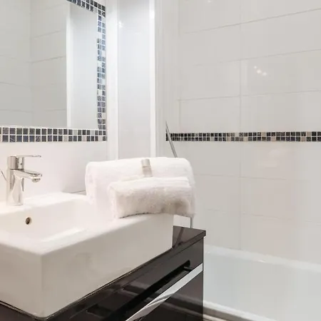 Dify Elegance - Vieux Apartment *